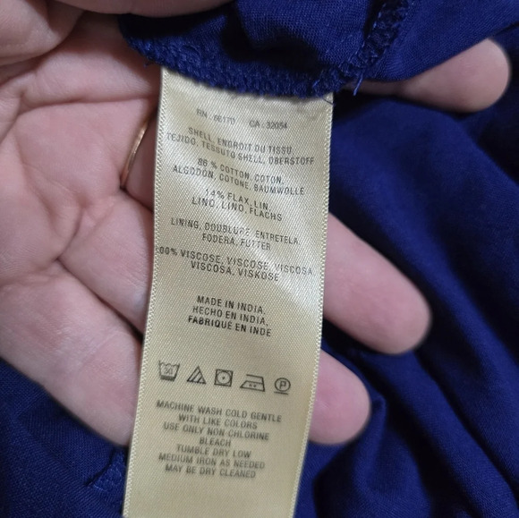 Sleeveless Navy Midi Dress with Pink Accents - Picture 10 of 10